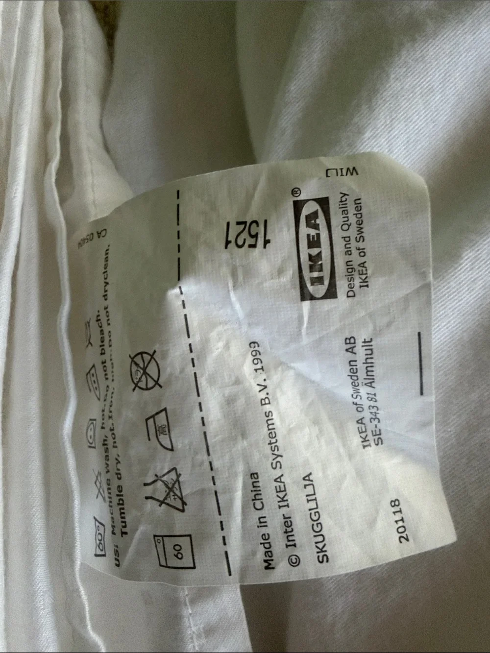 IKEA White Bedding Care Label on Soft White Fabric 2 sheets flat and fitted set
